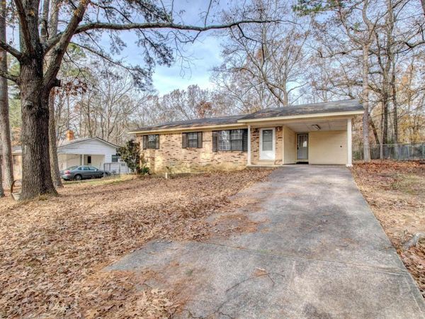 8 Bay, Little Rock, AR 72204