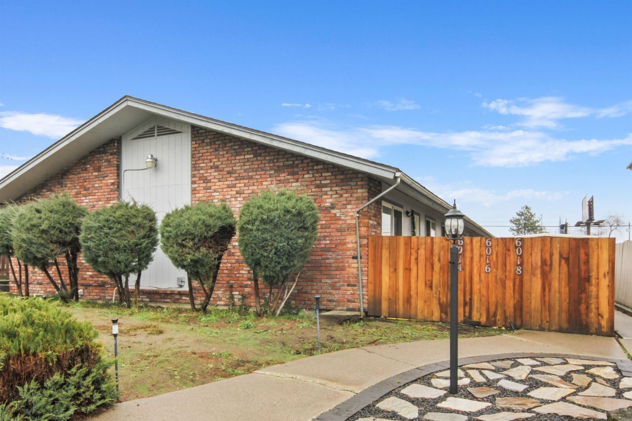 6016 N Atlantic St, Spokane, WA 99205 Main Photo