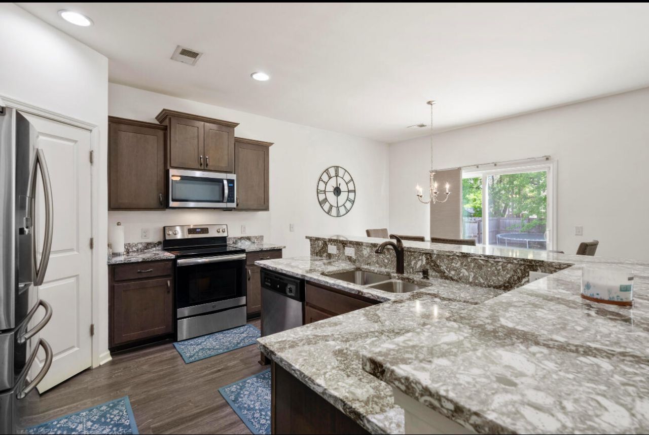 558 Wynfield Forest Drive Photo 4