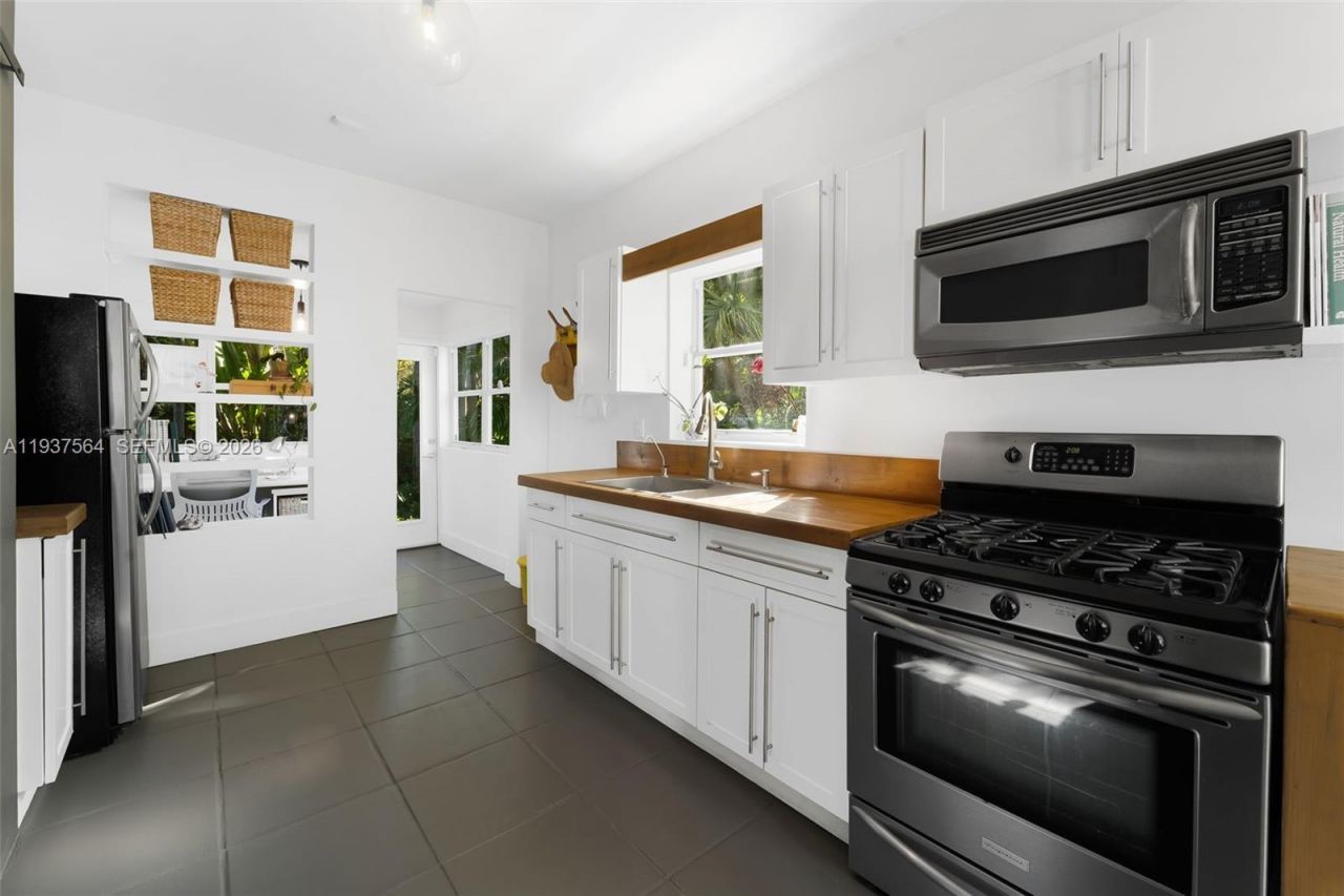 1851 SW 2nd Ct, Miami, FL 33129 Photo