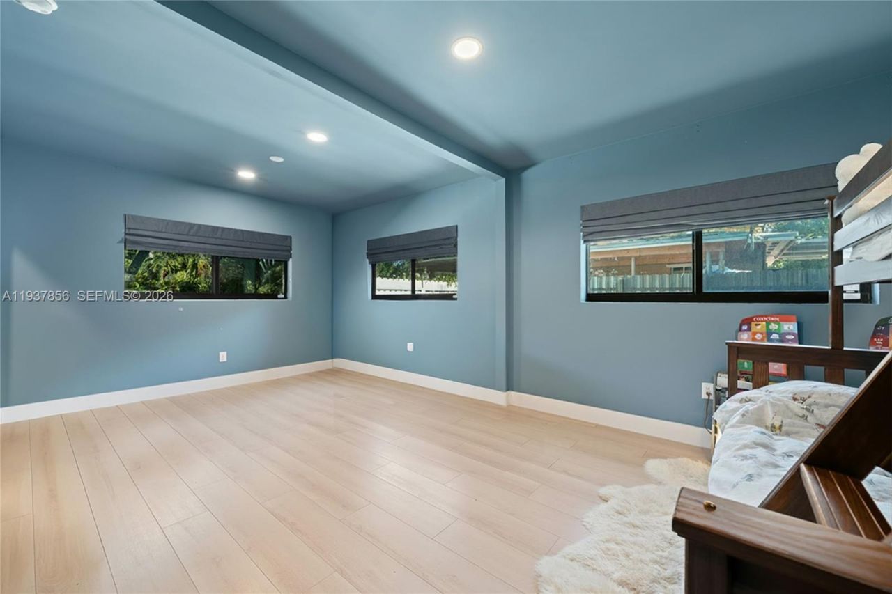 638 NE 141st St, North Miami, FL 33161 Photo