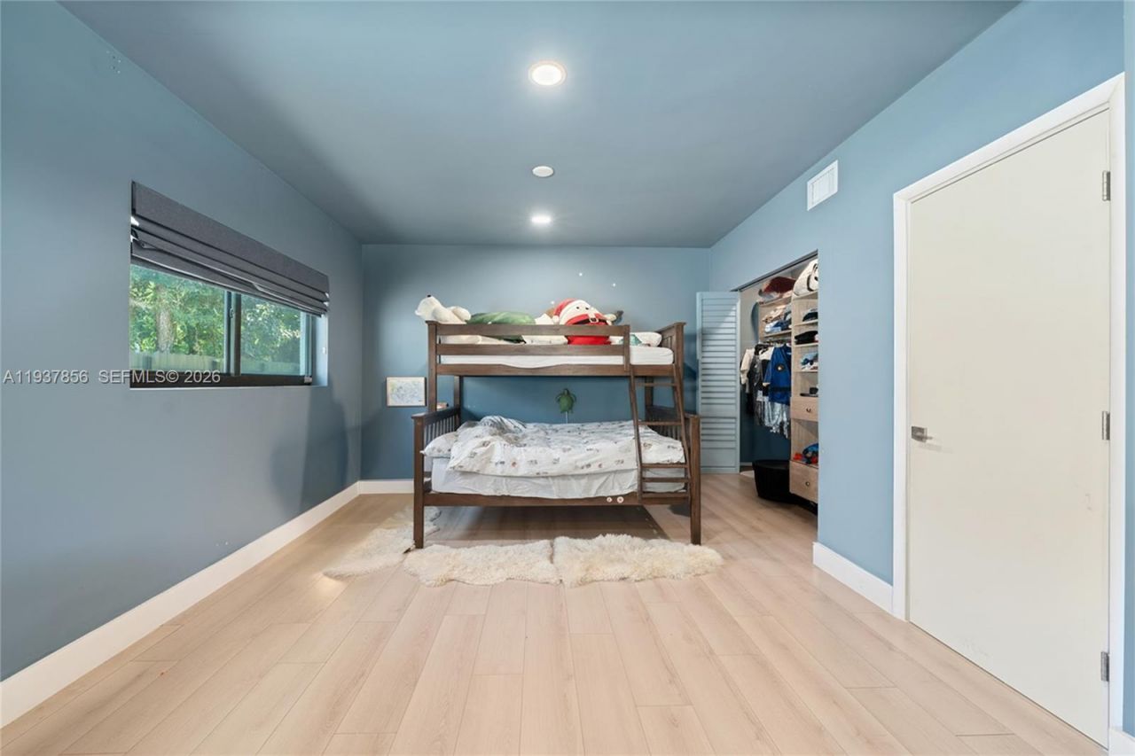 638 NE 141st St, North Miami, FL 33161 Photo