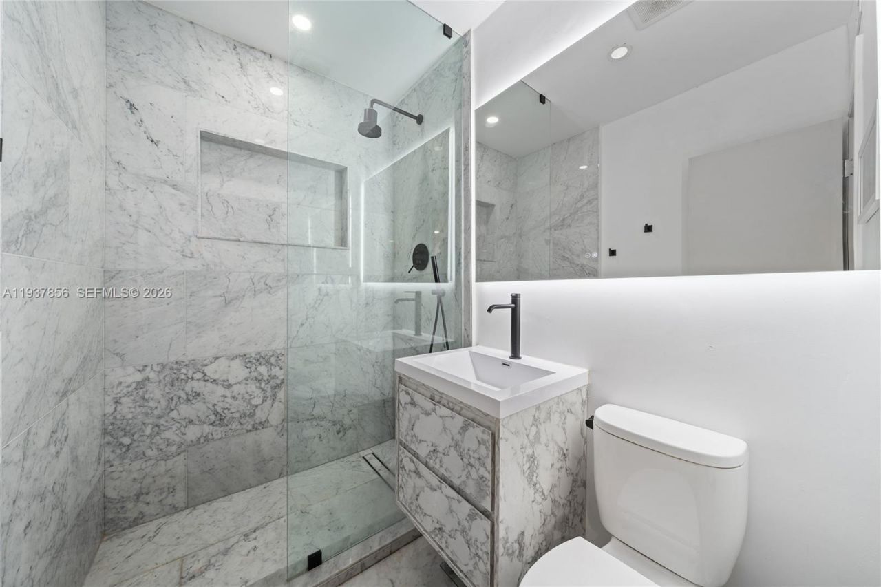 638 NE 141st St, North Miami, FL 33161 Photo