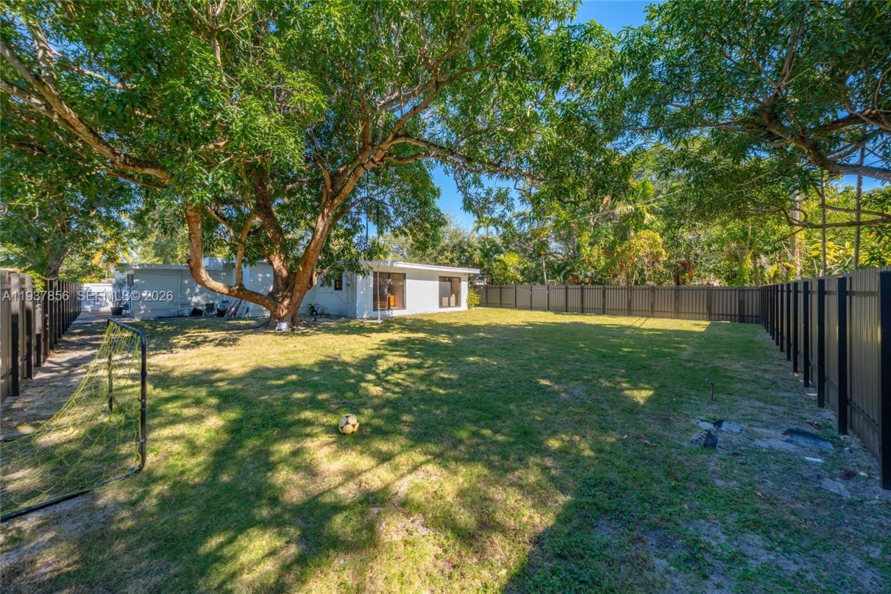 638 NE 141st St, North Miami, FL 33161 Photo