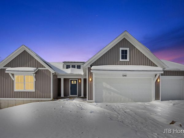 1040 N Washington Street SE, Lowell, MI 49331