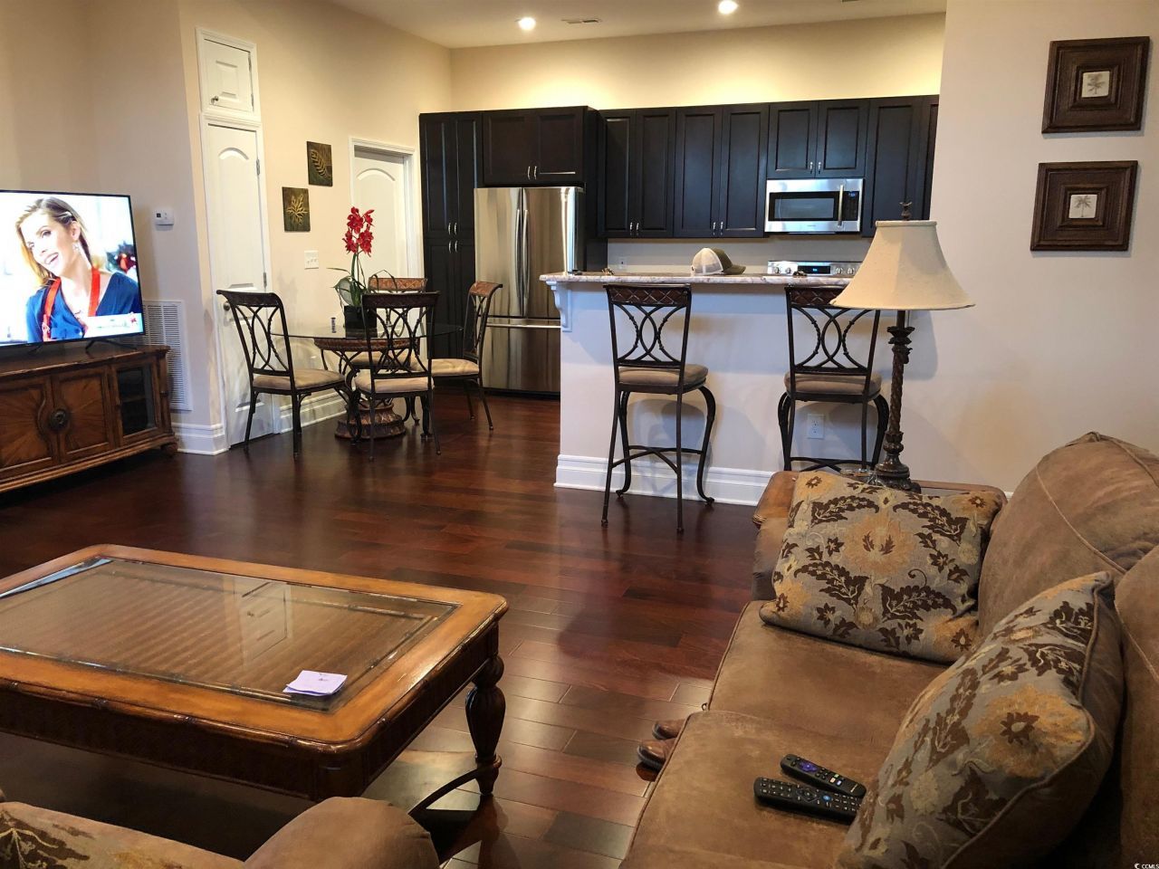 866 Brenda Pl. Photo 11