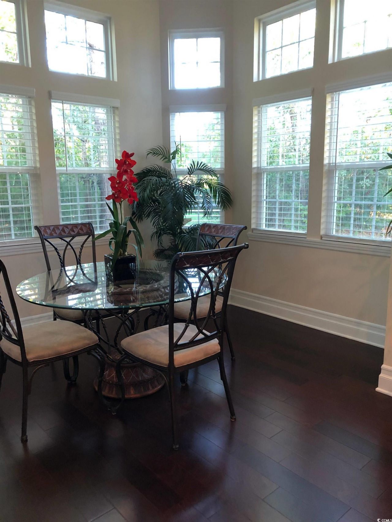 866 Brenda Pl. Photo 13