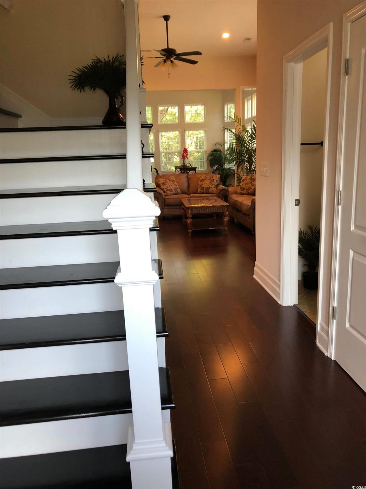 866 Brenda Pl. Photo 29