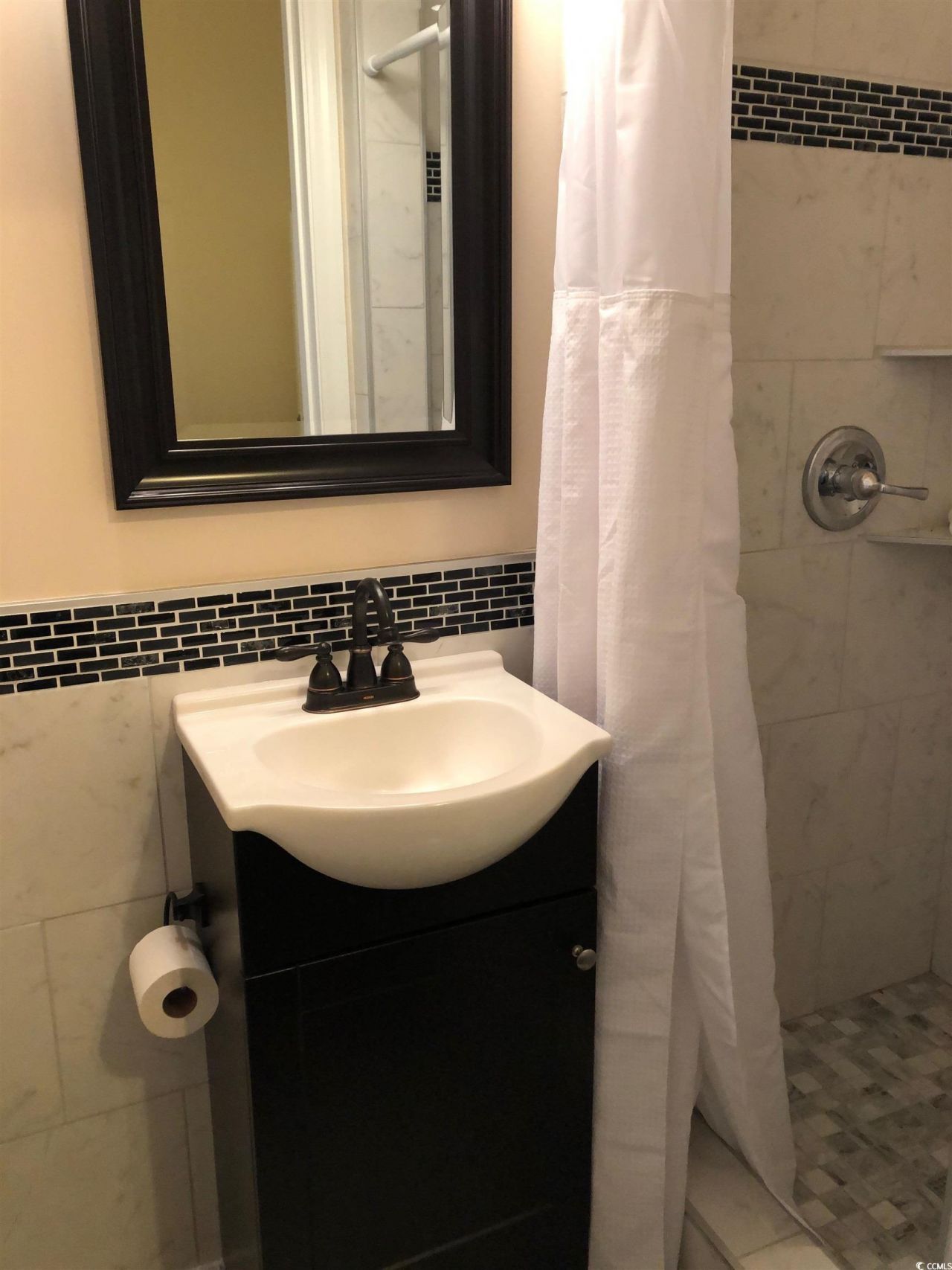 866 Brenda Pl. Photo 32