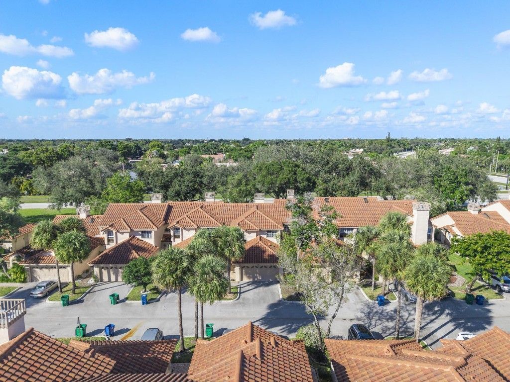 10841 Cypress Glen Drive, Unit 10841, Coral Springs, FL 33071 Photo