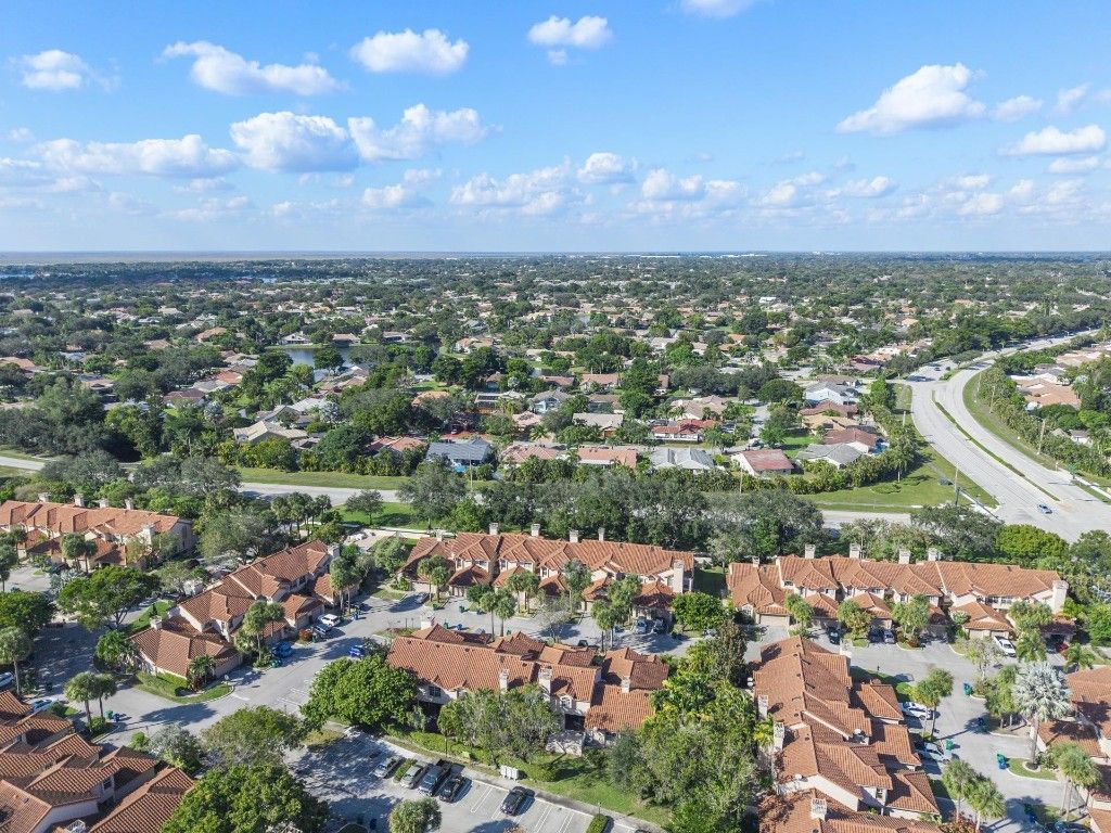 10841 Cypress Glen Drive, Unit 10841, Coral Springs, FL 33071 Photo