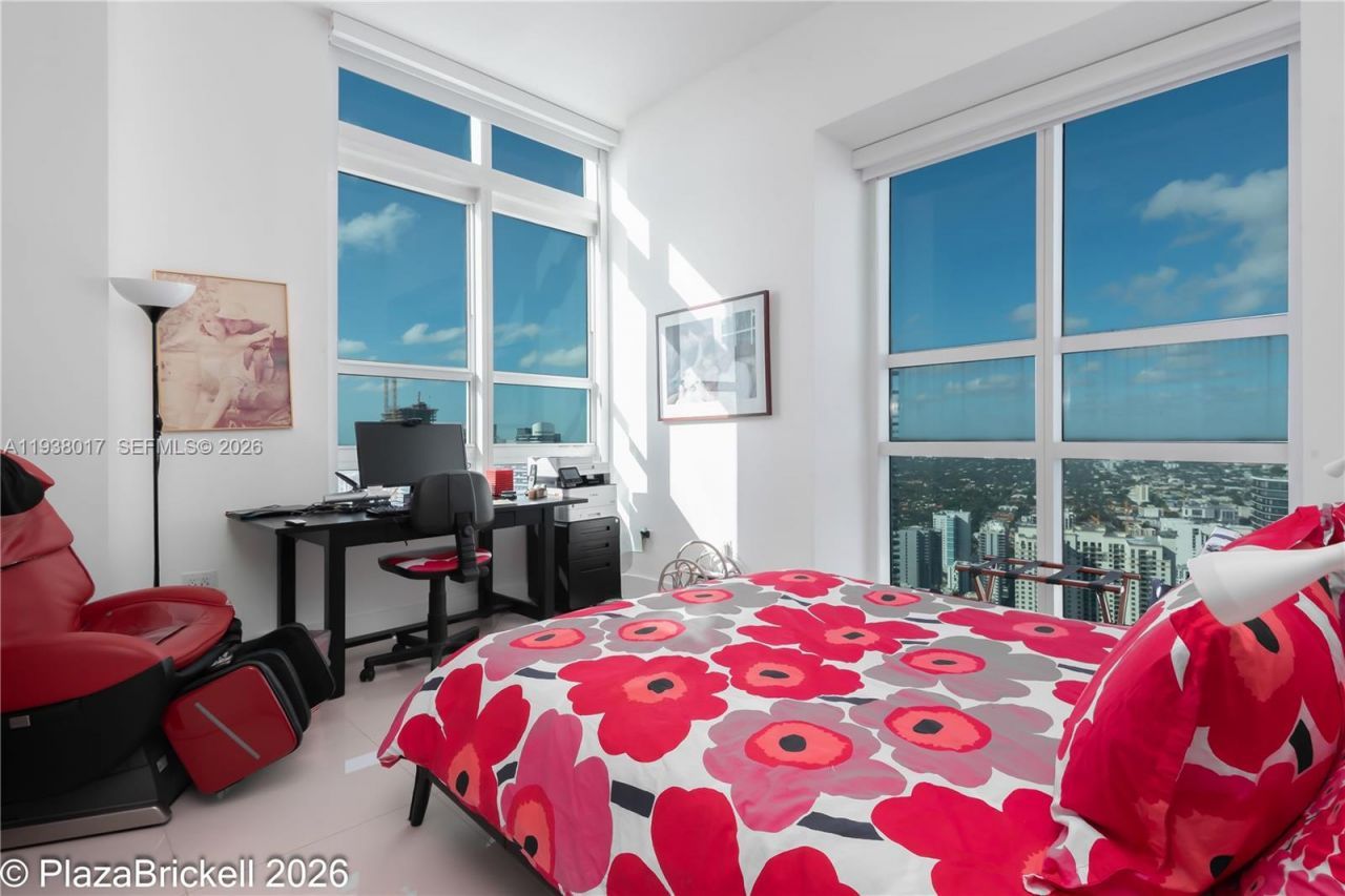 950 Brickell Bay Drive , Unit 5505, Miami, FL 33131 Photo