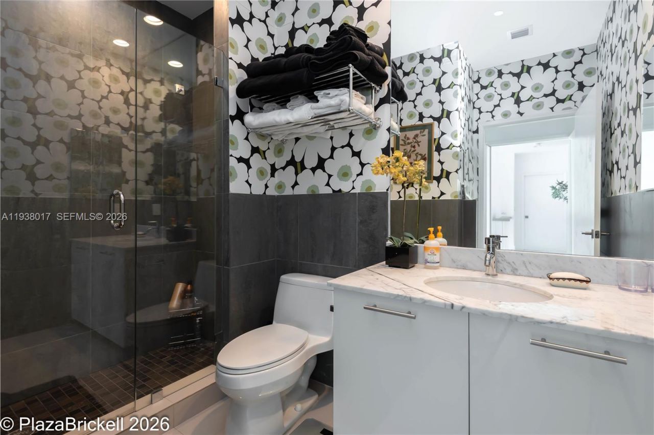 950 Brickell Bay Drive , Unit 5505, Miami, FL 33131 Photo