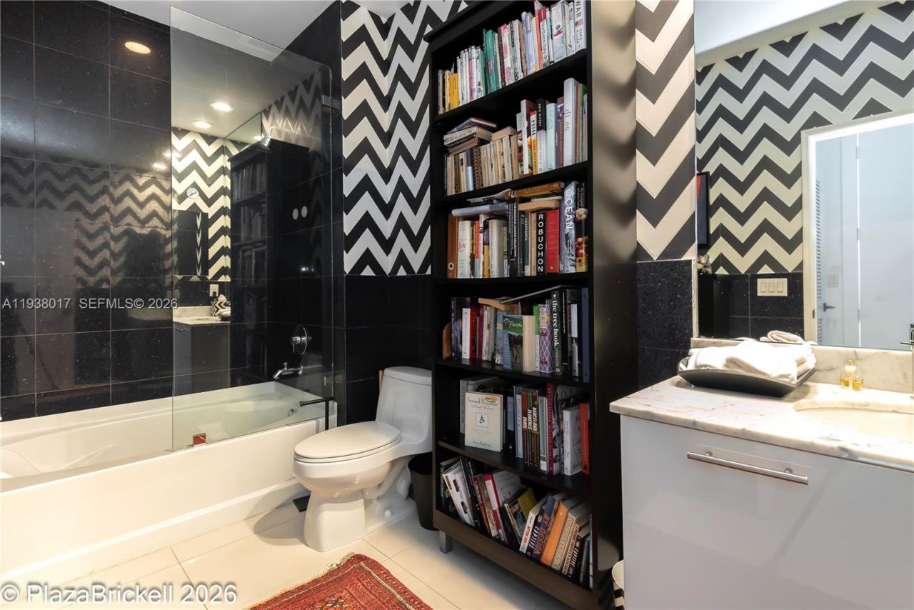 950 Brickell Bay Drive , Unit 5505, Miami, FL 33131 Photo