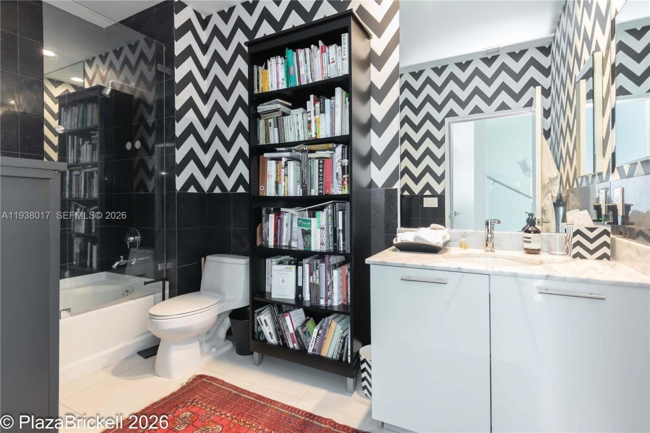 950 Brickell Bay Drive , Unit 5505, Miami, FL 33131 Photo