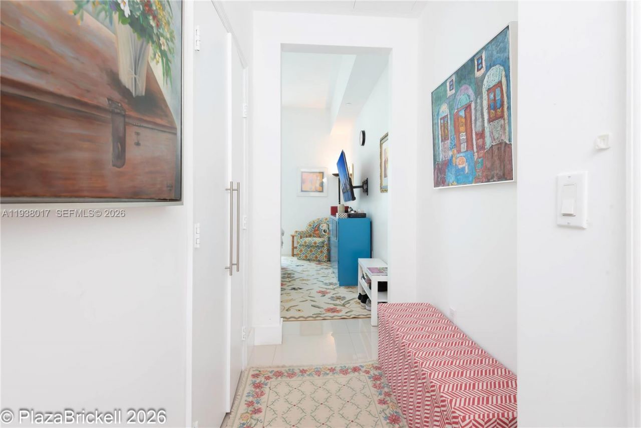 950 Brickell Bay Drive , Unit 5505, Miami, FL 33131 Photo