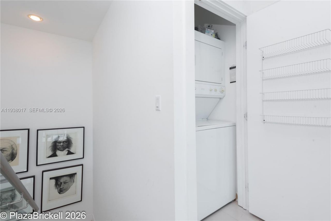 950 Brickell Bay Drive , Unit 5505, Miami, FL 33131 Photo