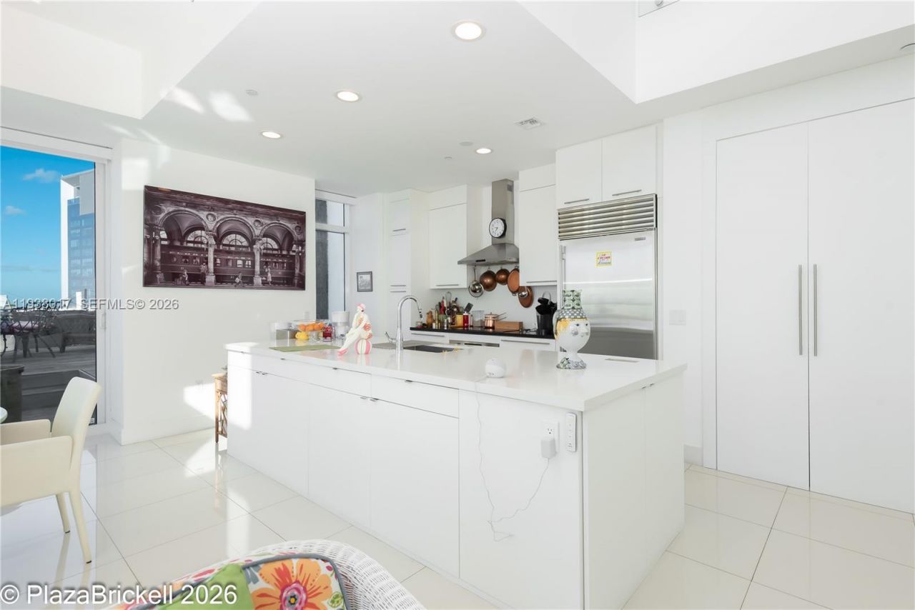 950 Brickell Bay Drive , Unit 5505, Miami, FL 33131 Photo