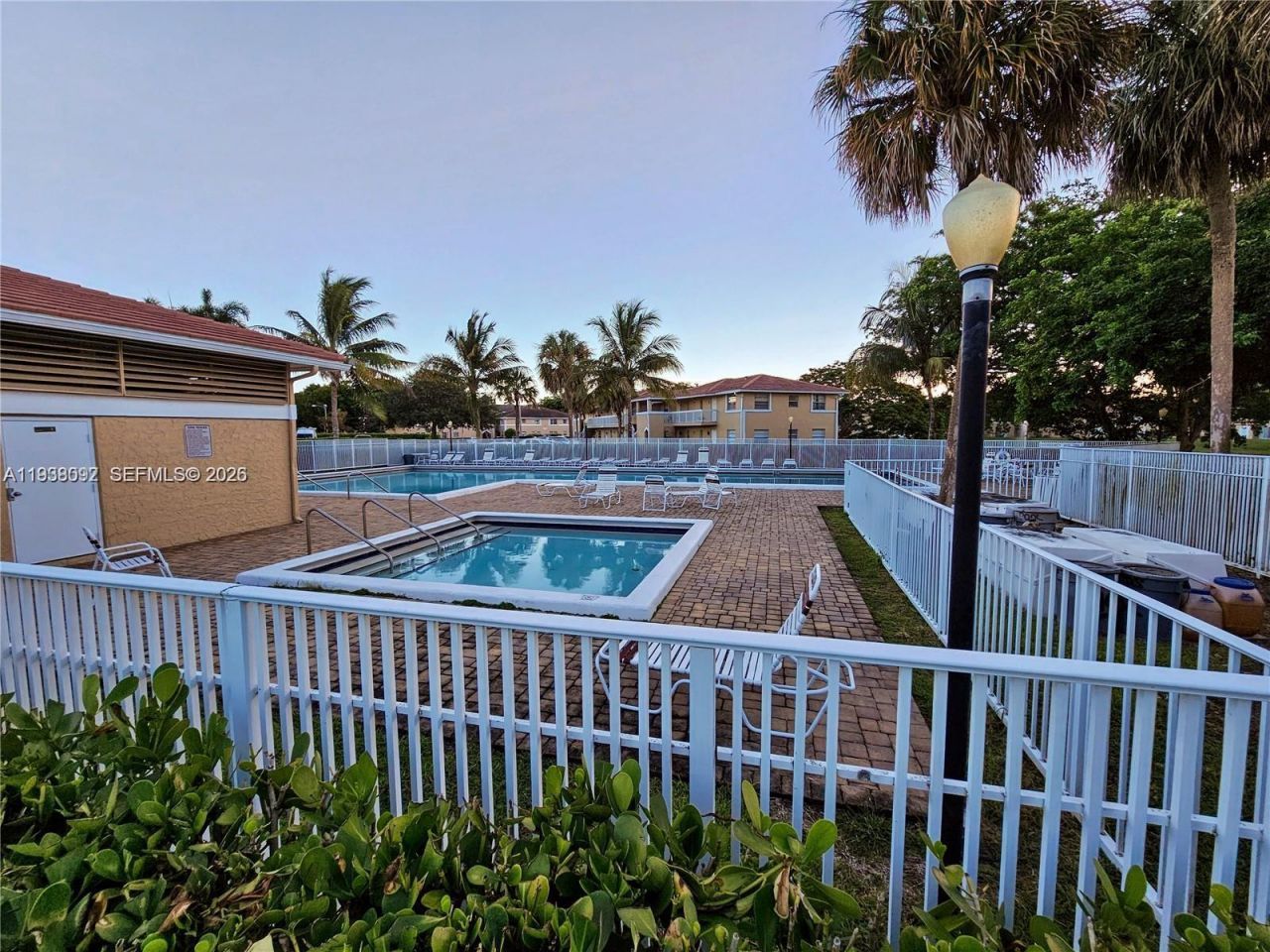 10187 Twin Lakes Dr , Unit 23-I, Coral Springs, FL 33071 Photo