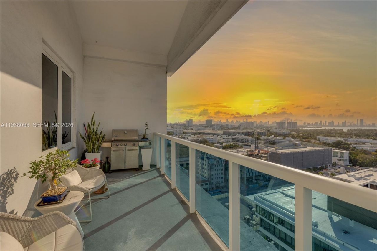 2301 Collins Ave, Unit PH-22, Miami Beach, FL 33139 Photo