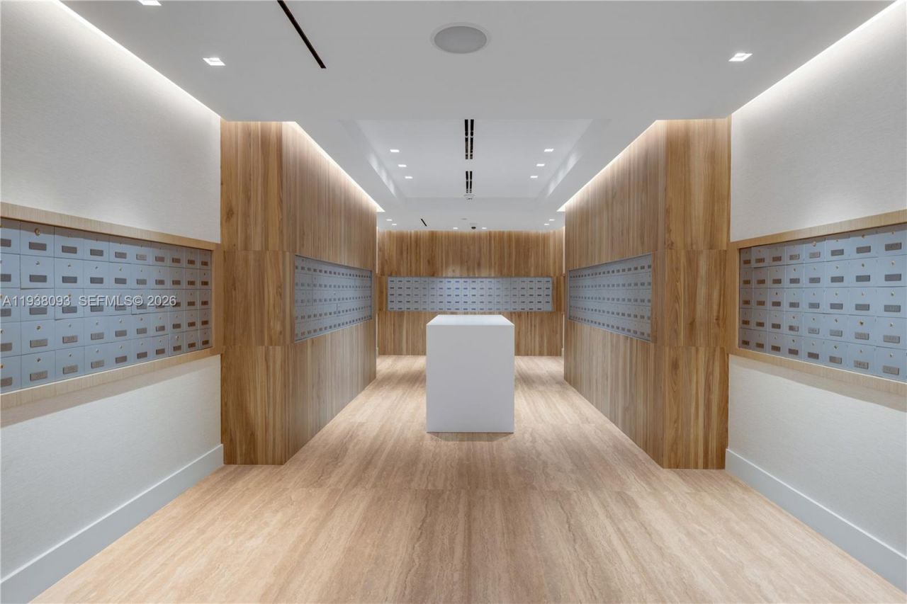 2301 Collins Ave, Unit PH-22, Miami Beach, FL 33139 Photo