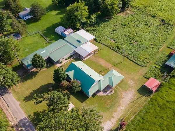 715 RS County Road 3030, Emory, TX 75440