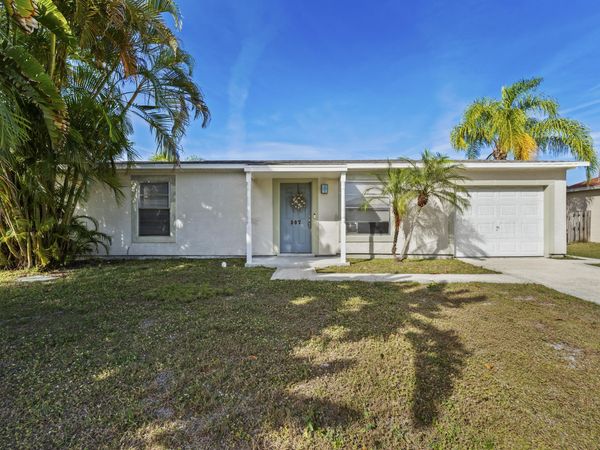 307 SE Husted Terrace, Port St. Lucie, FL 34983