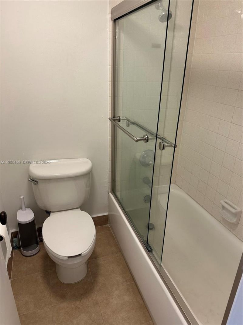 6039 Collins Ave, Unit 1434, Miami Beach, FL 33140 Photo