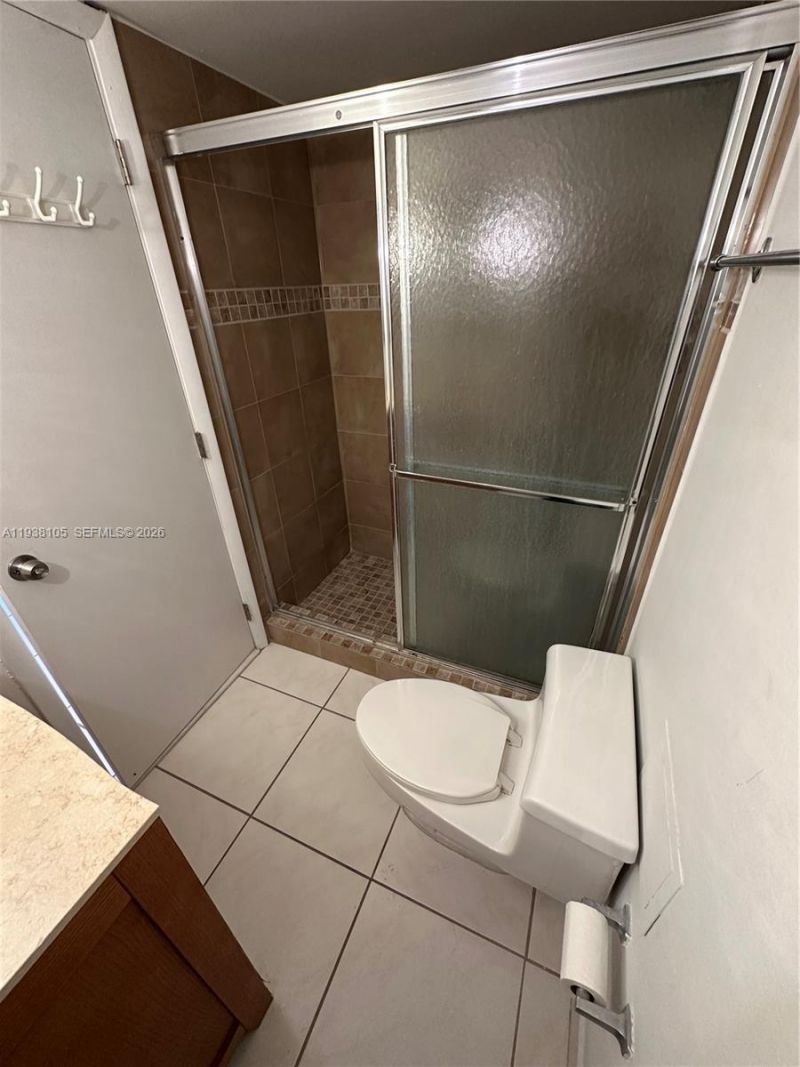 6039 Collins Ave, Unit 1434, Miami Beach, FL 33140 Photo