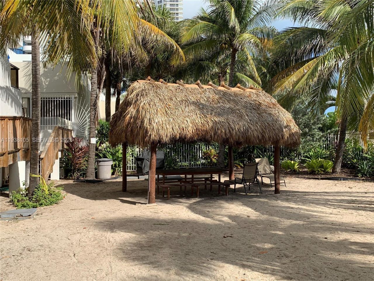 6039 Collins Ave, Unit 1434, Miami Beach, FL 33140 Photo