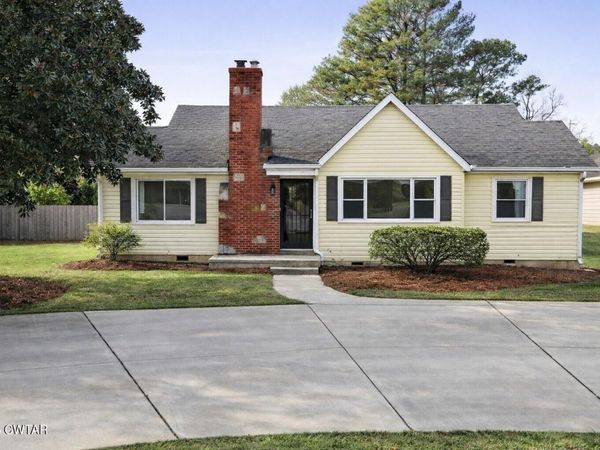 583 N Broad Street, Lexington, TN 38351