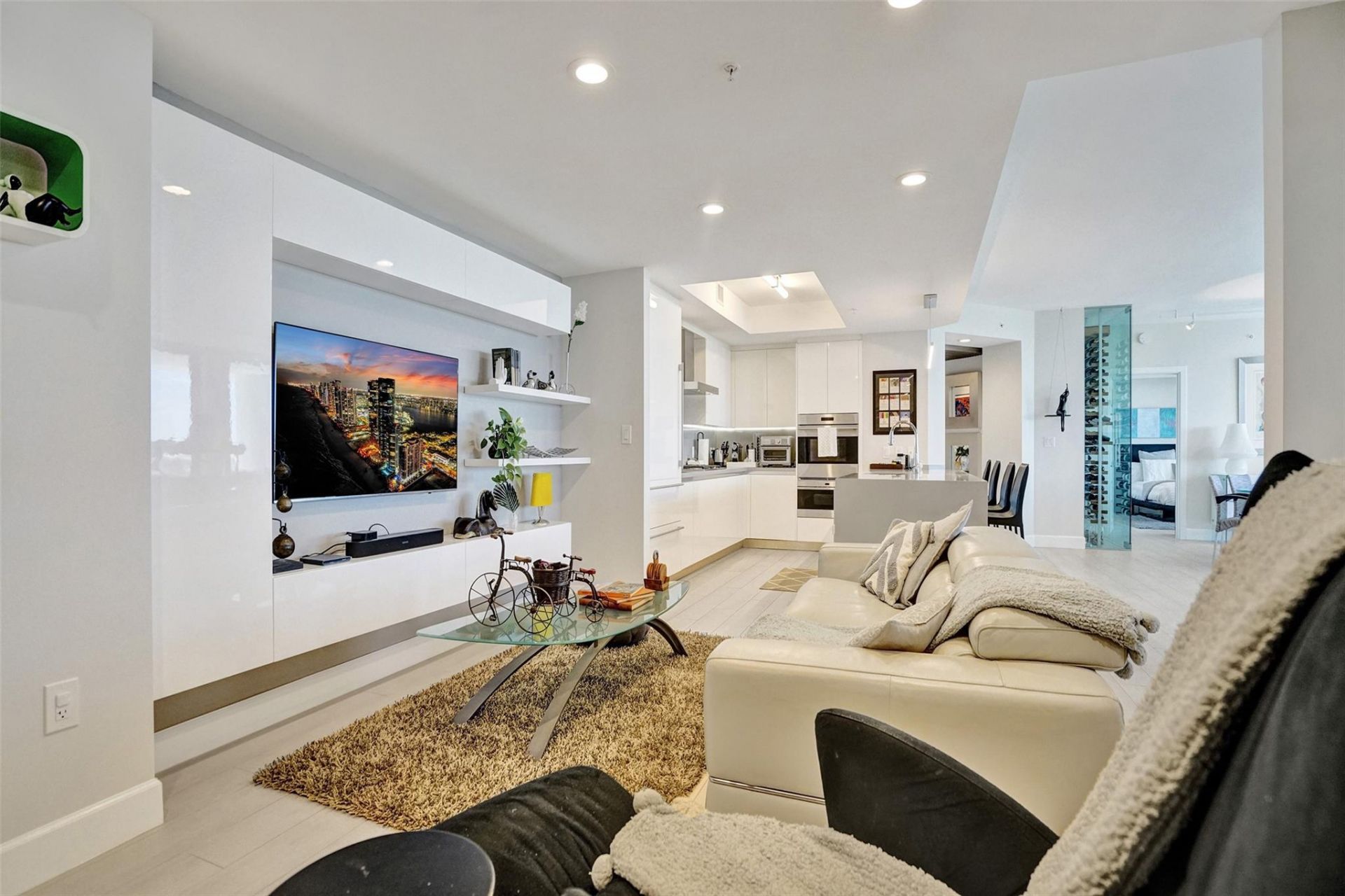 1180 N Federal Highway, Unit 804, Fort Lauderdale, FL 33304 Photo