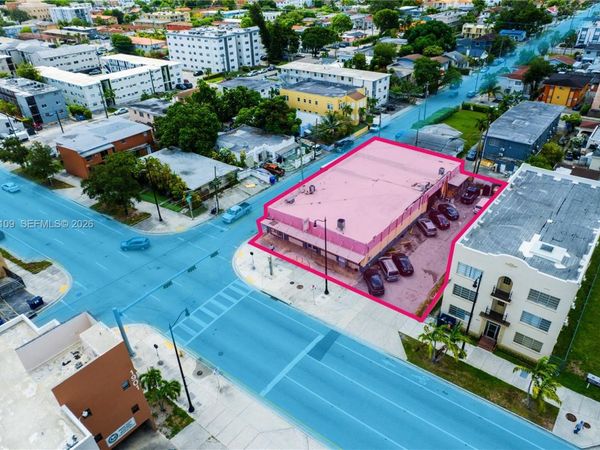 1910 SW 1st St , Miami, FL 33135