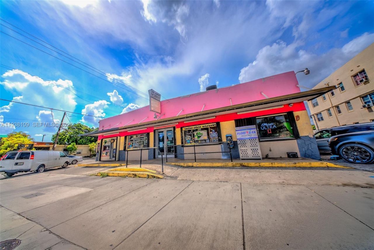 1910 SW 1st St , Miami, FL 33135 Photo