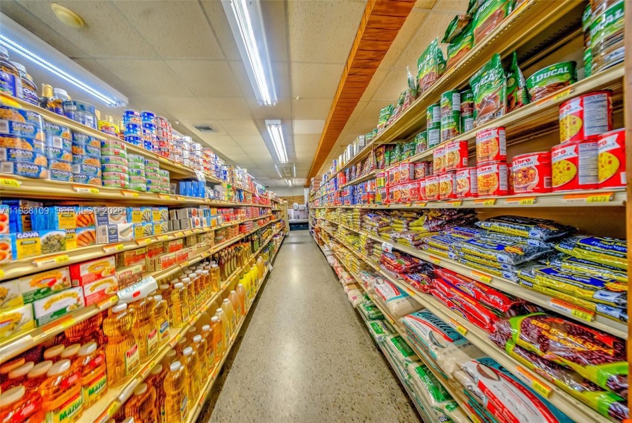 1910 SW 1st St , Miami, FL 33135 Photo