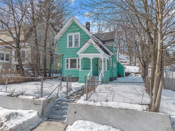 206 Lamont Avenue, Syracuse, NY 13209