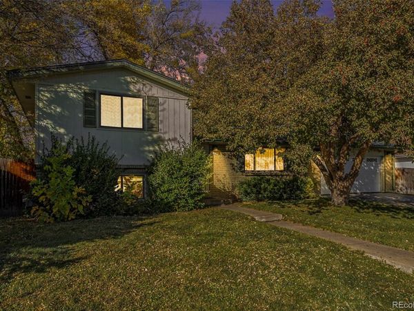 11921 W 70th Place, Arvada, CO 80004