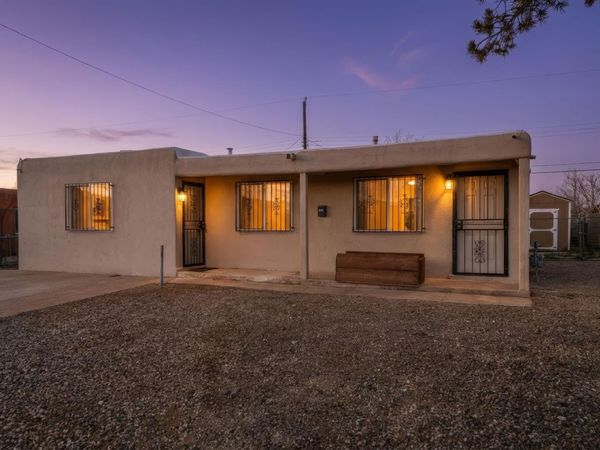 8013 Kathryn Avenue SE, Albuquerque, NM 87108