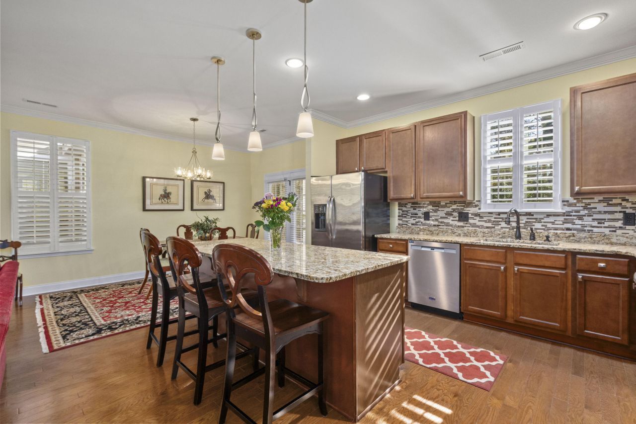 135 Larissa Drive Photo 12