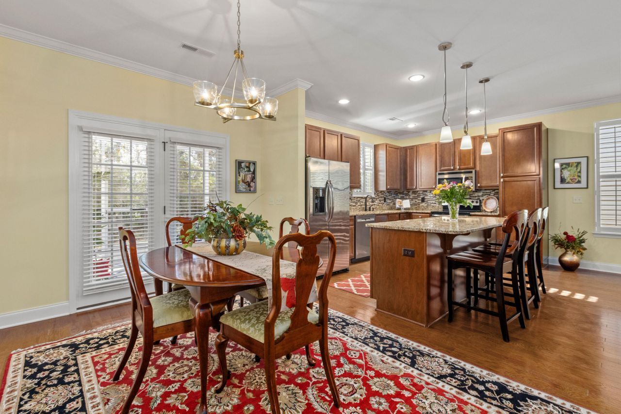 135 Larissa Drive Photo 16