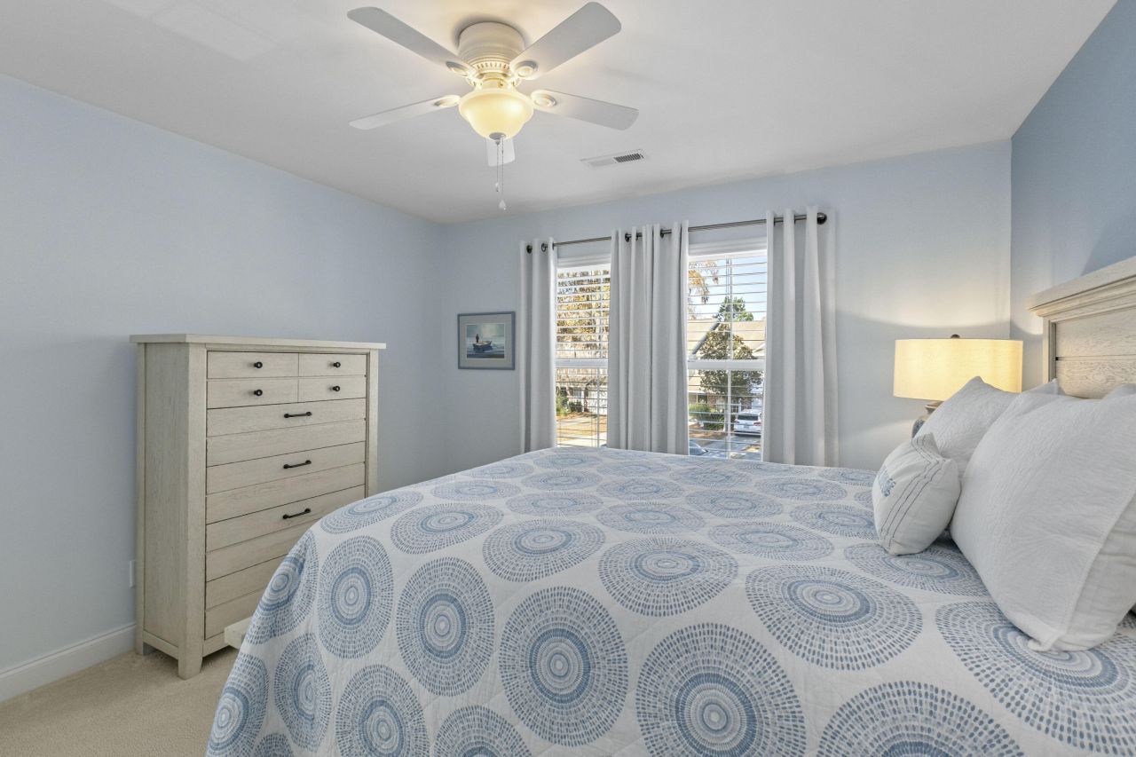 135 Larissa Drive Photo 31