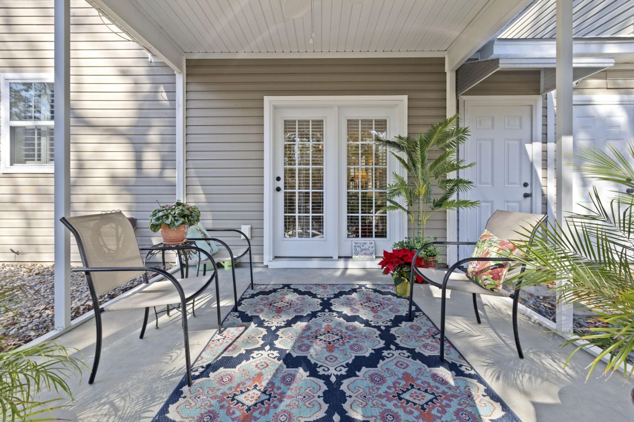 135 Larissa Drive Photo 39