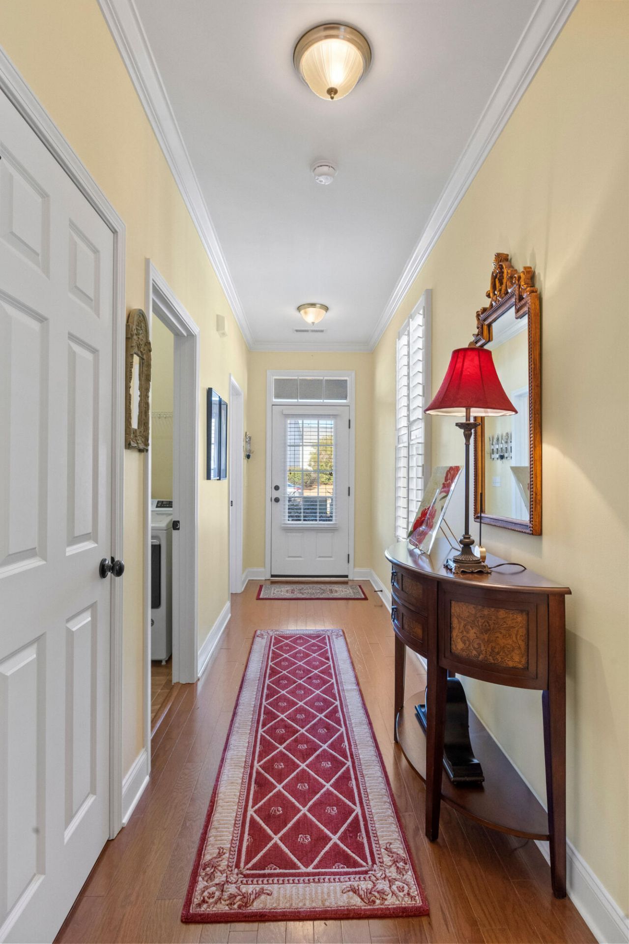 135 Larissa Drive Photo 4