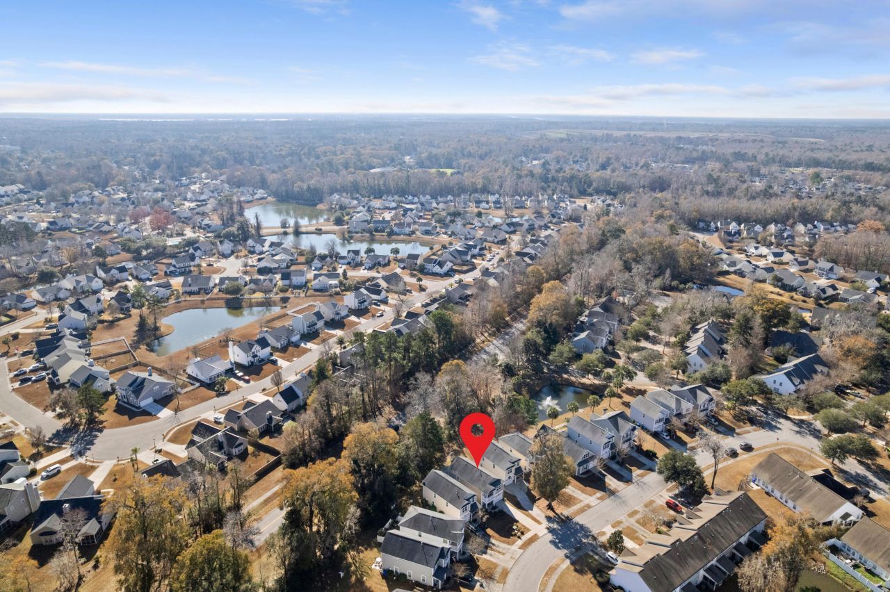 135 Larissa Drive Photo 42