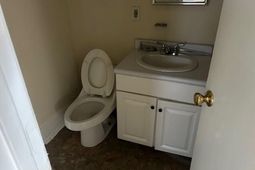 21 Line Street photo 4