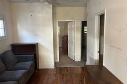 21 Line Street photo 4