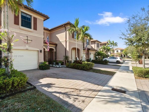 3436 W 90th St, Hialeah, FL 33018