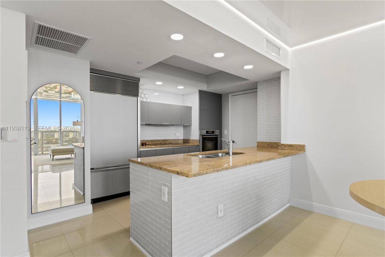 17201 Collins Ave, Unit 3502, Sunny Isles Beach, FL 33160 Photo