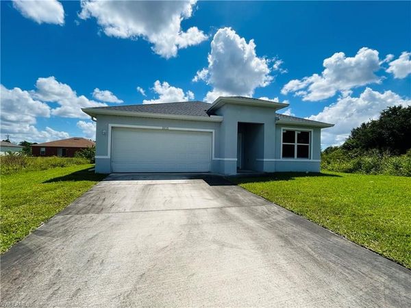 3215 8th ST SW, LEHIGH ACRES, FL 33976
