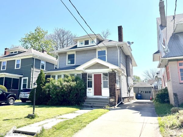 2840 Scottwood Avenue, Toledo, OH 43610